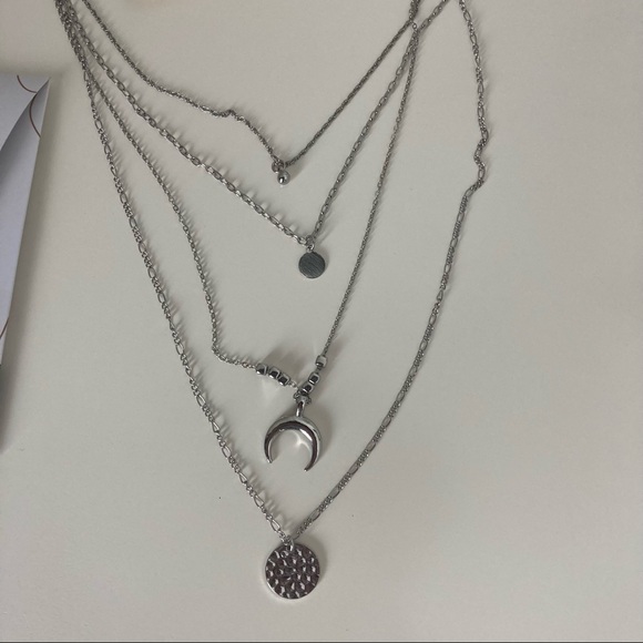 Vertical collective layered necklace crescent - Picture 2 of 4